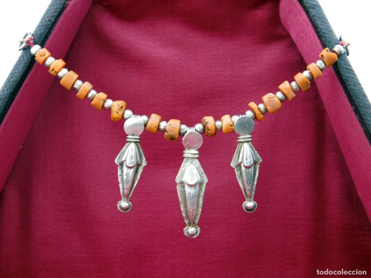 Joyeria: SIGLO XIX &middot;GENU&Iacute;NO COLLAR TRIBAL LADAKH : CORAL NATURAL Y PLATA &middot;GARGANTILLA &Eacute;TNICA TIBET &middot; DE MUSEO
