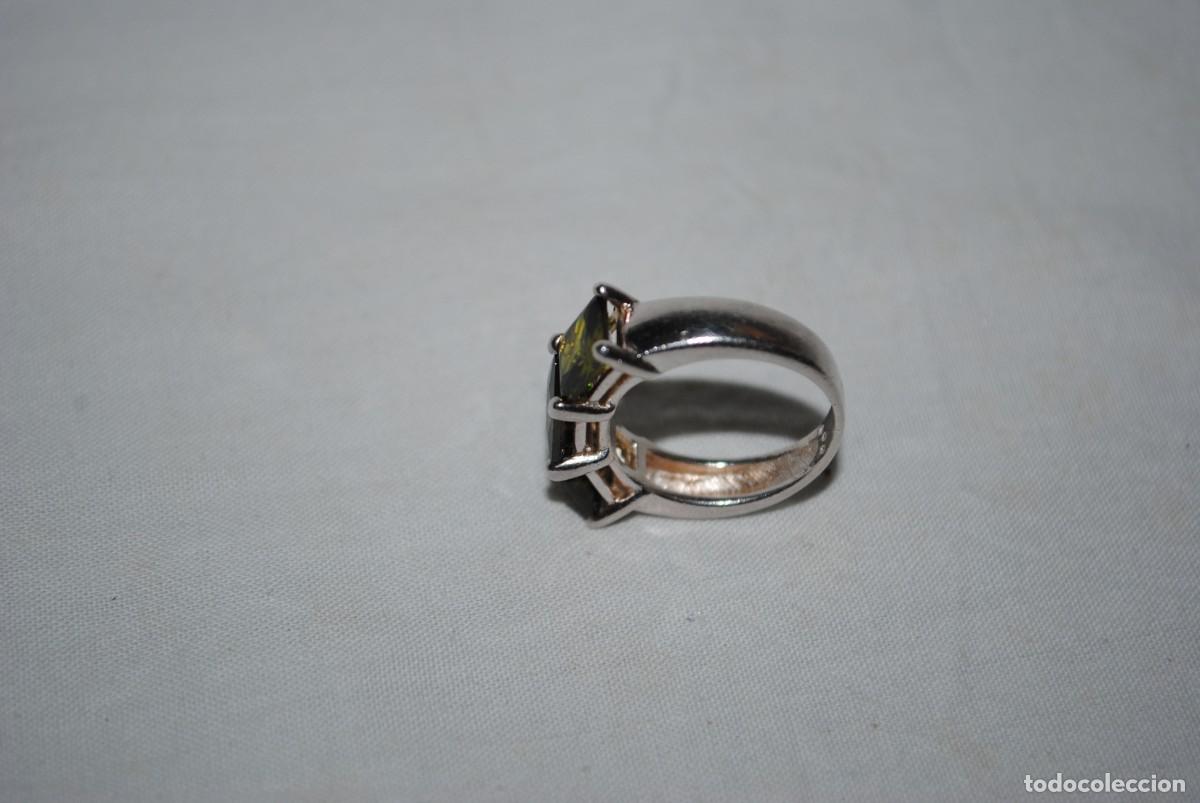 Joyeria: ANILLO DE PLATA CON TOPACIOS VERDES. - Foto 2