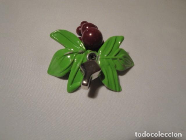 Joyeria: Colgante met&aacute;lico, racimo de uva. - Foto 6