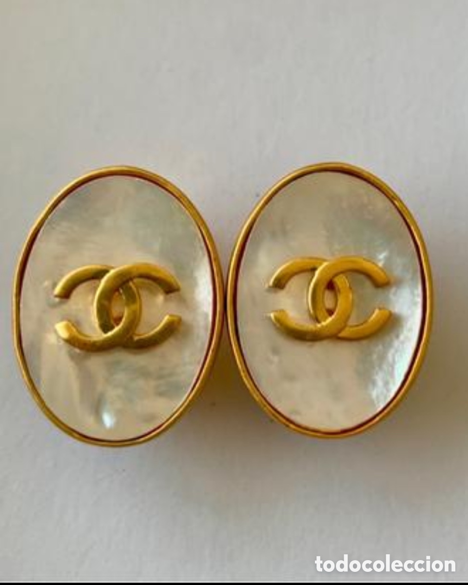 Joyeria: Pendientes Chanel 1983 dorados - Foto 1