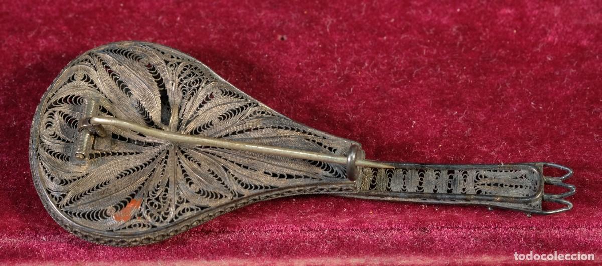 Joyeria: Broche en filigrana de plata con forma de mandolina - Foto 2