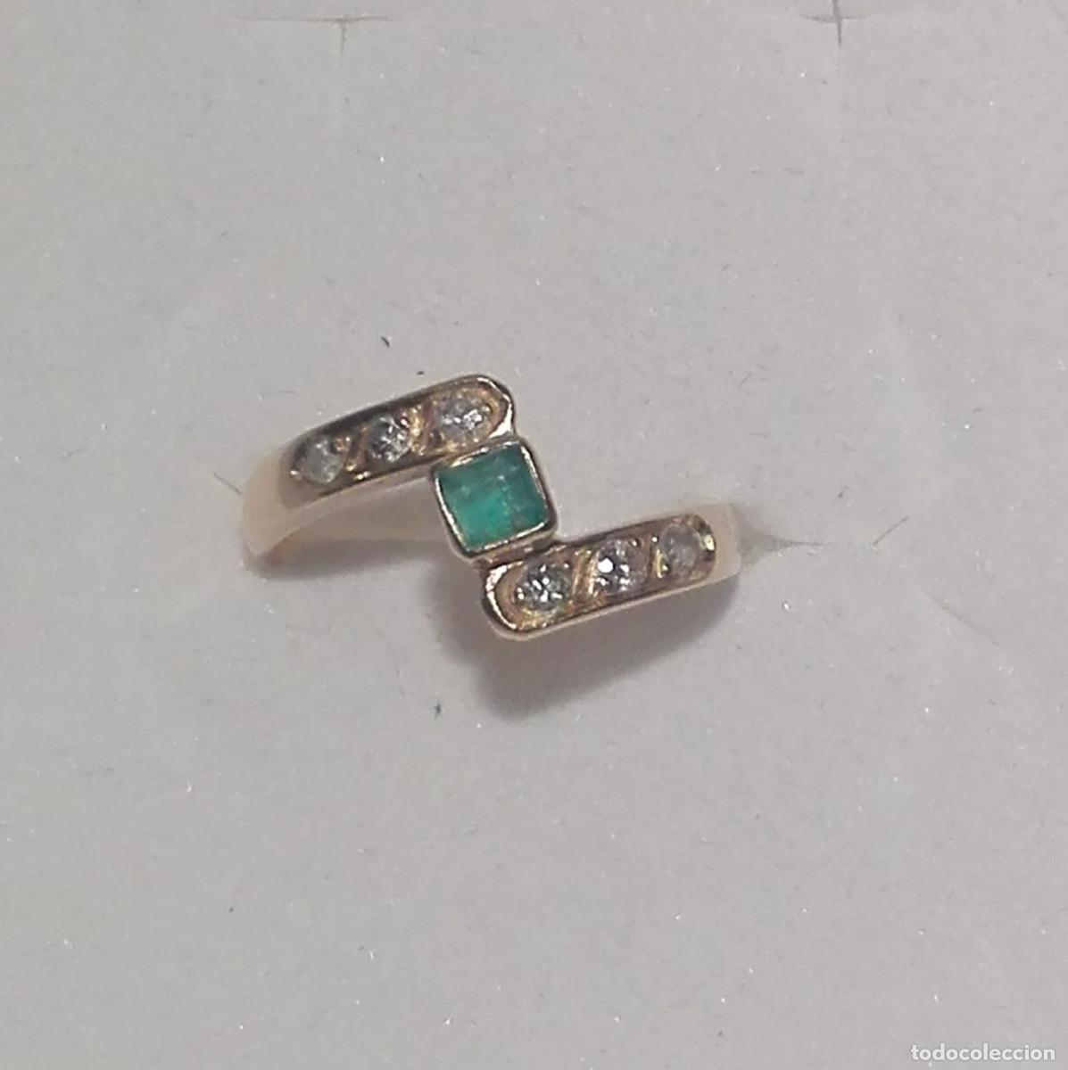 Joyeria: Sortija oro, esmeralda y brillantes - Foto 1