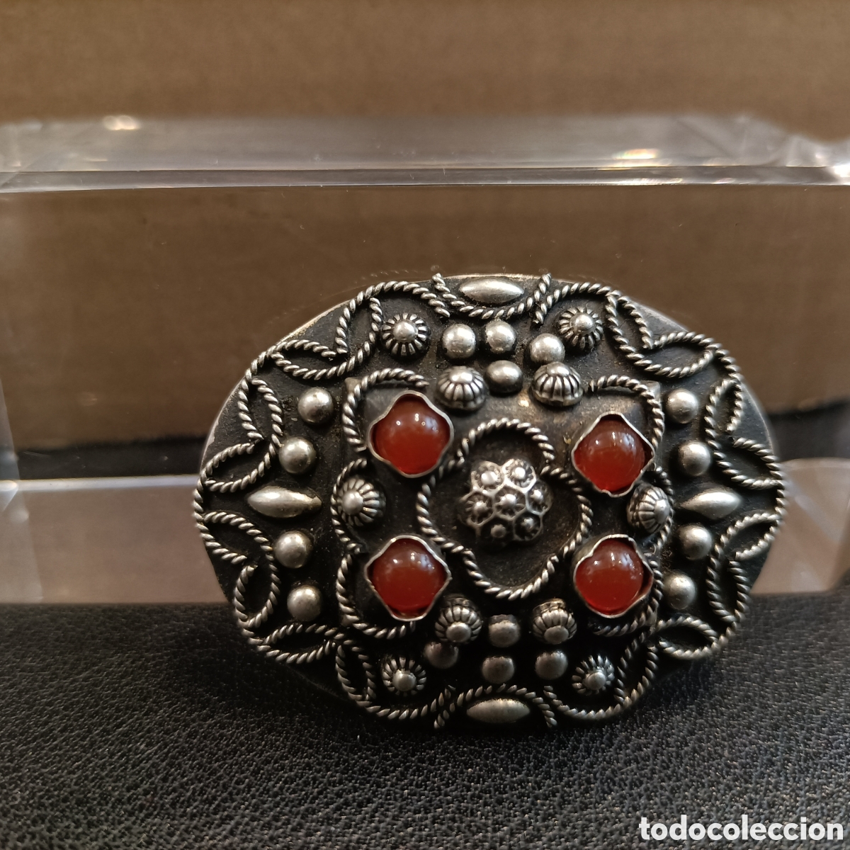 Joyeria: Broche con forma ovalada italiano. - Foto 1