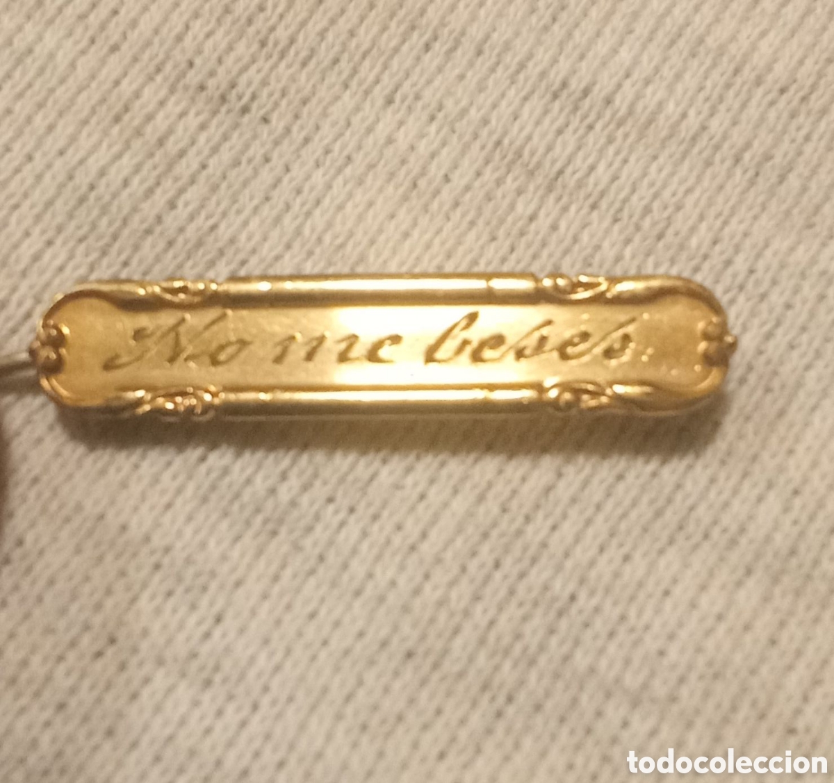 Joyeria: BROCHE CHAPADO EN ORO NO ME BESES - Foto 1