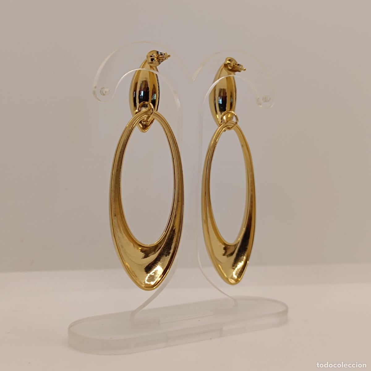 Joyeria: Excelentes pendientes largos de corte sofisticado chapados en oro de 18k. - Foto 3