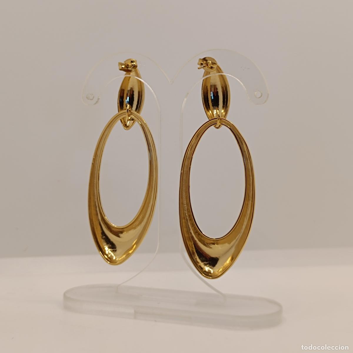 Joyeria: Excelentes pendientes largos de corte sofisticado chapados en oro de 18k. - Foto 4