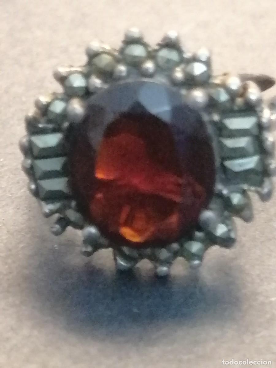 Joyeria: Antiguo anillo de plata con granate engarzado - Foto 1
