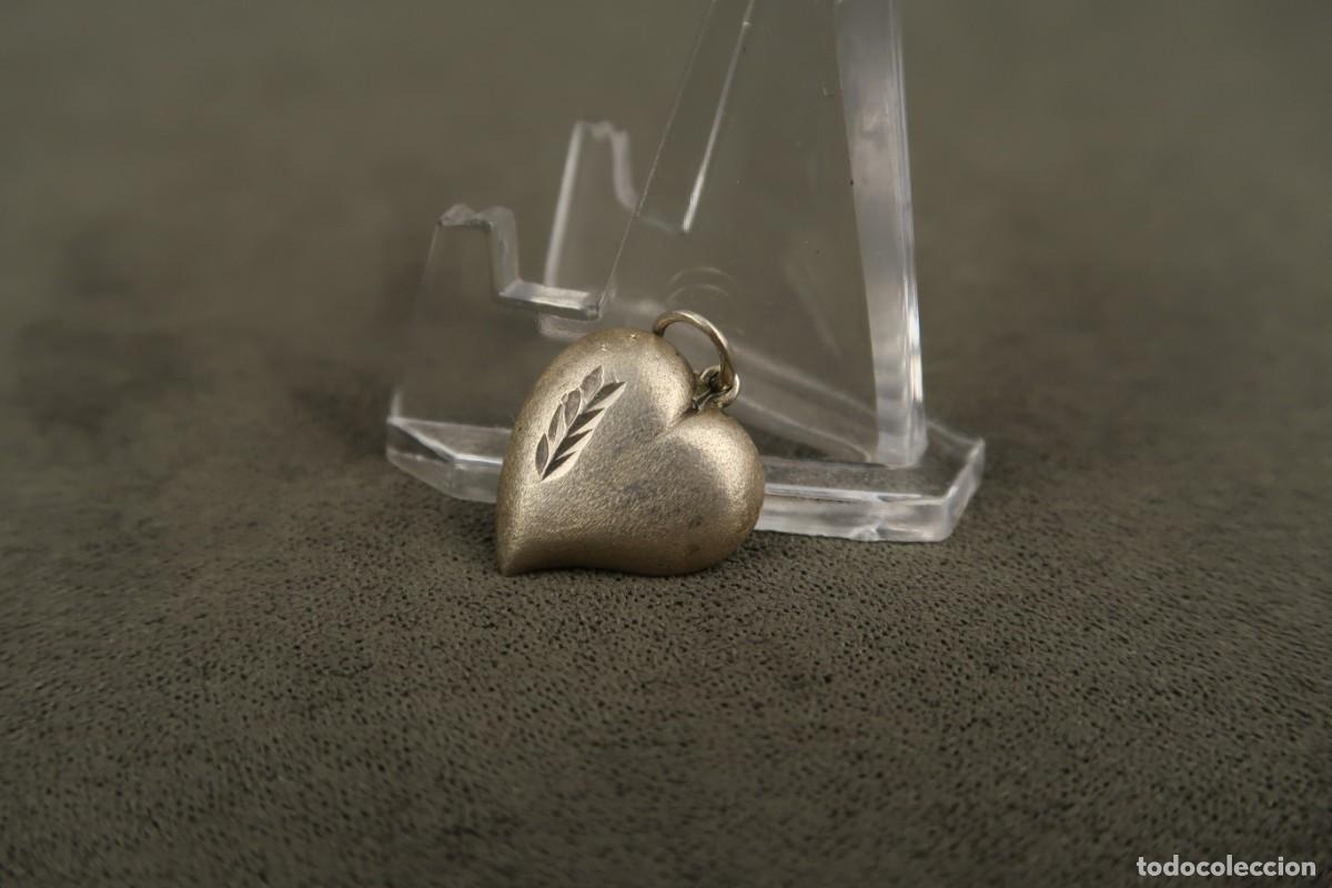Joyeria: Antiguo Colgante de Plata forma de Corazon - Foto 1