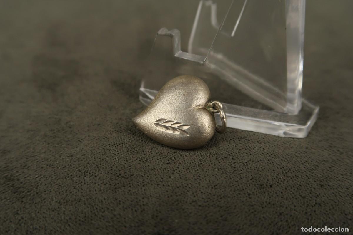 Joyeria: Antiguo Colgante de Plata forma de Corazon - Foto 4
