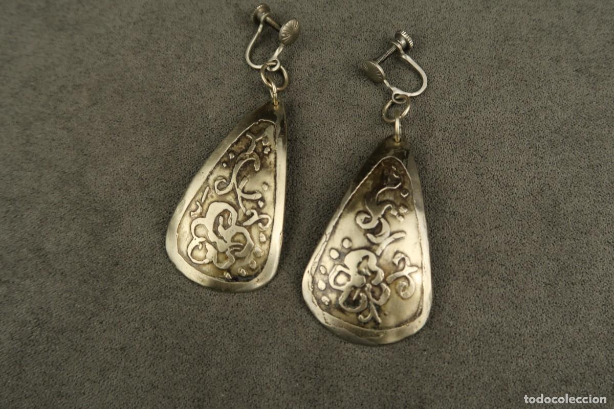 Joyeria: Antiguos Pendientes de Metal Plateado - Foto 2