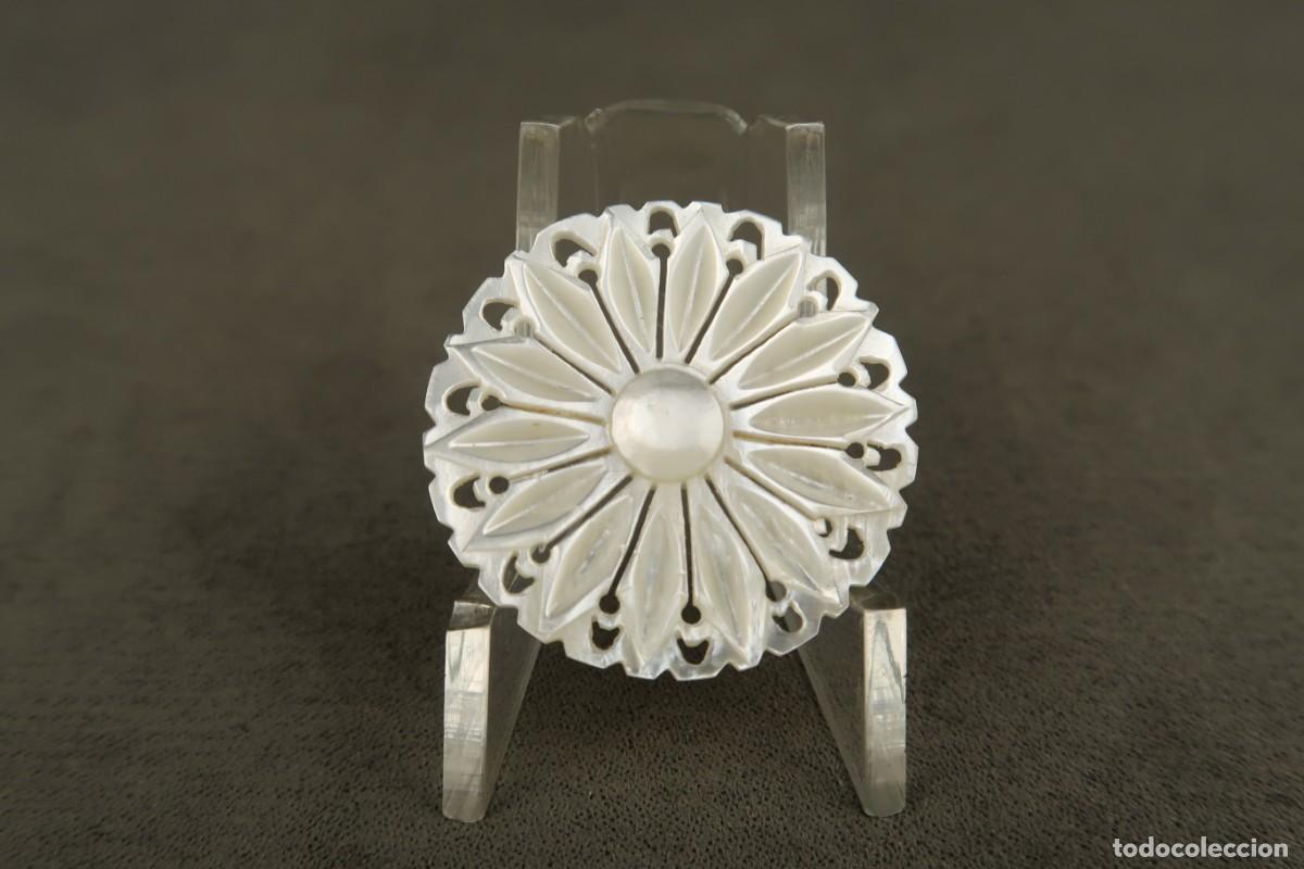 Joyeria: Antiguo Broche de N&aacute;car - Foto 1