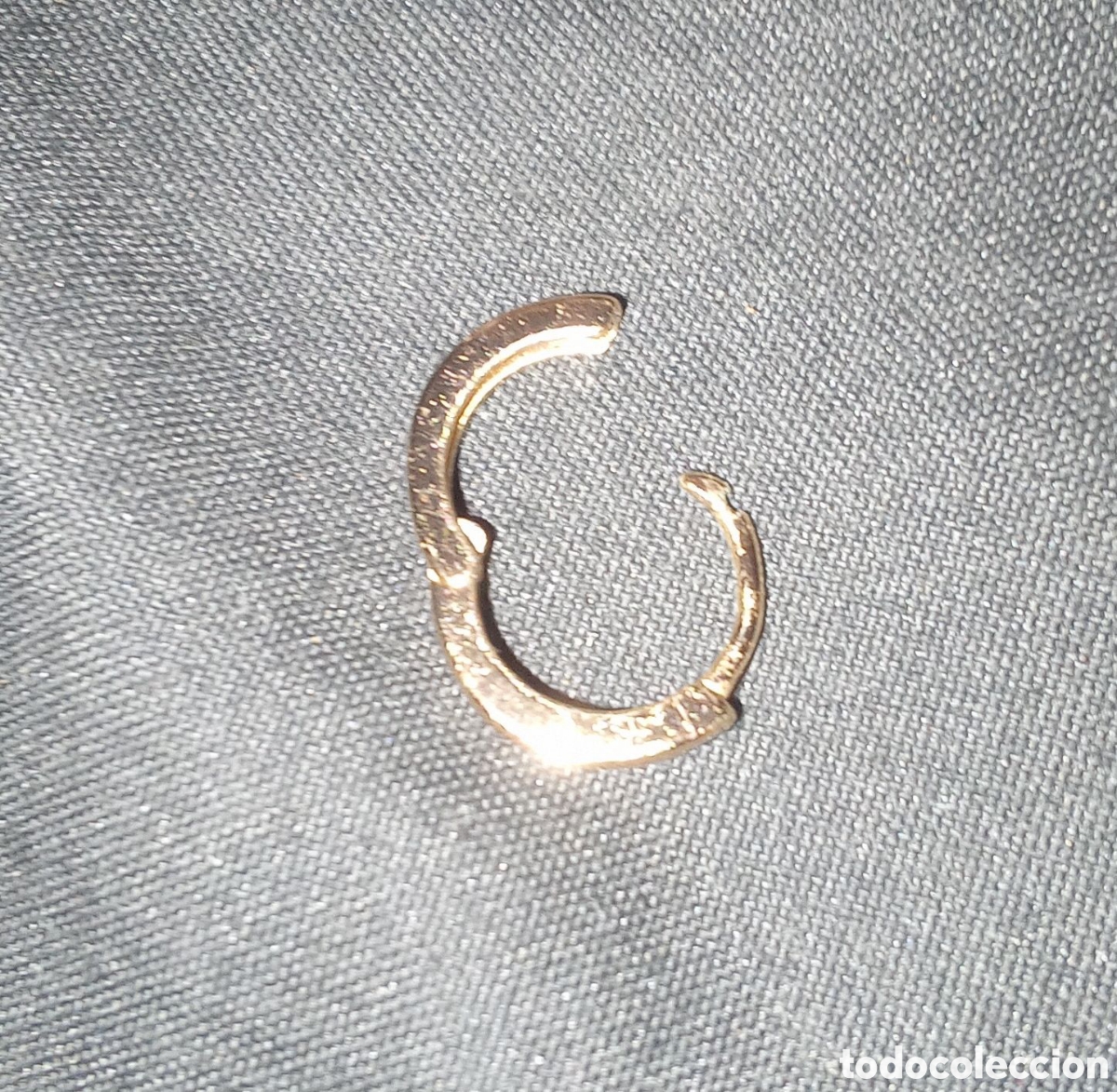 Joyeria: PENDIENTE DORADO QUE SE ABRE EN DOS PARTES - Foto 1