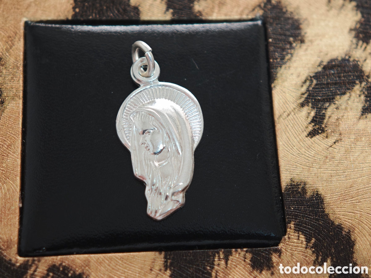 Joyeria: Medalla de la Virgen Mar&iacute;a en plata de ley - Foto 1