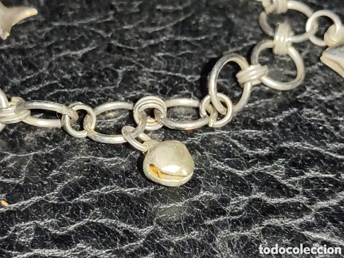 Joyeria: Pulsera con colgantes de delfines y cascabel.Vintage. - Foto 4