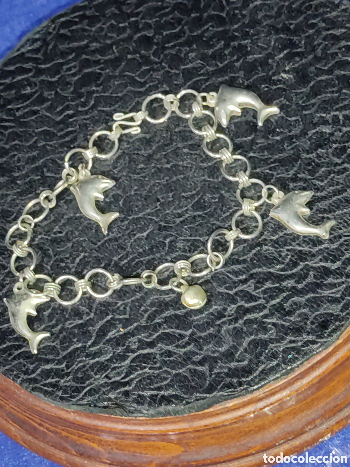 Joyeria: Pulsera con colgantes de delfines y cascabel.Vintage. - Foto 5