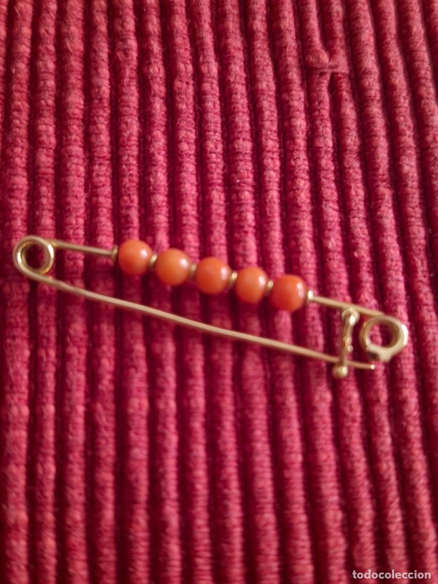 Joyeria: ALFILER DE ORO DE 18 QUILATES Y CORAL - Foto 3