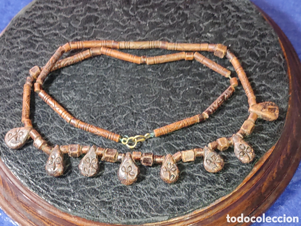 Joyeria: Collar de madera con tallado.Vintage. - Foto 1