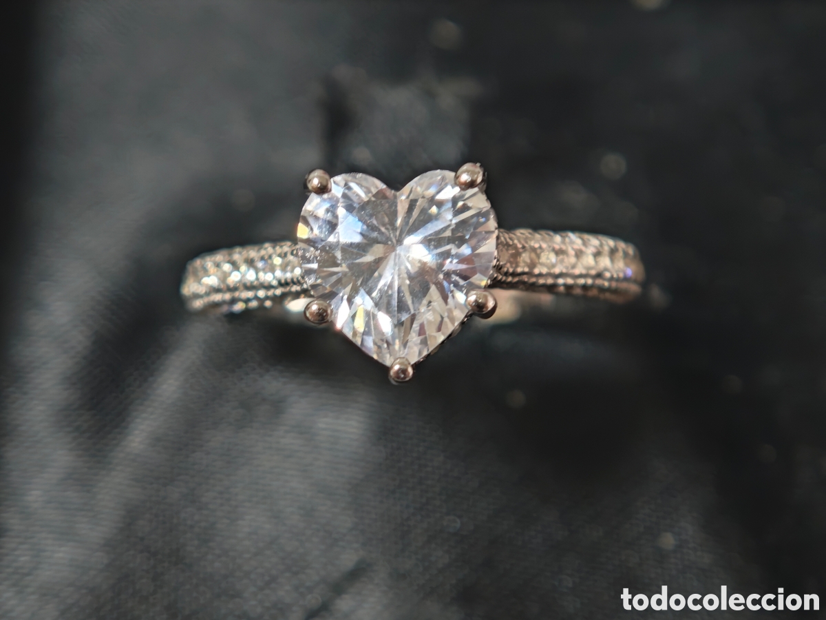 Joyeria: Precioso anillo en plato de ley con circonitas - Foto 1