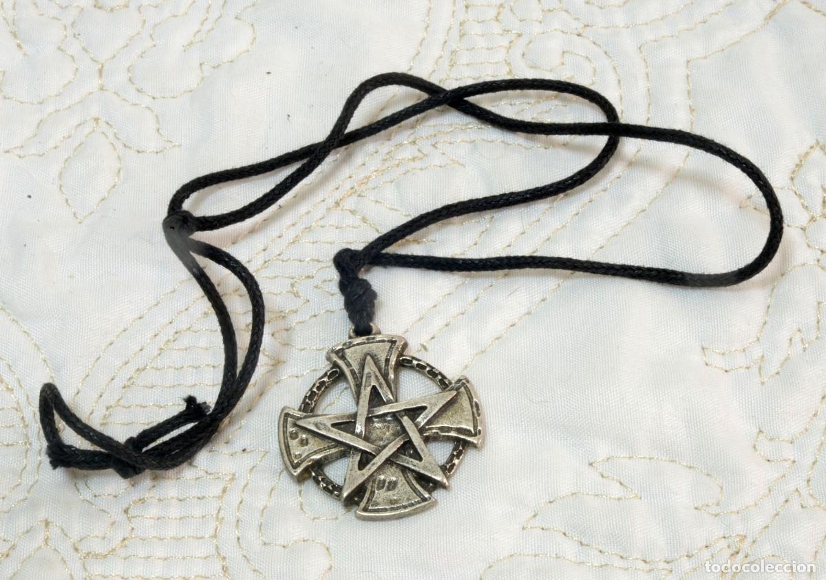 Joyeria: COLLAR CON AMULETO, PENT&Aacute;CULO PLATEADO - Foto 2
