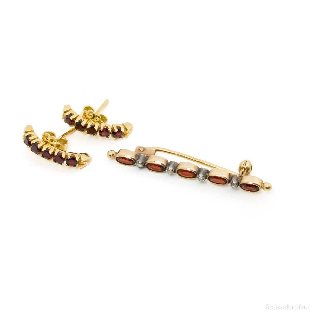 Joyeria: PAR DE PENDIENTES Y PINES EN ORO Y GRANADAS - Foto 1