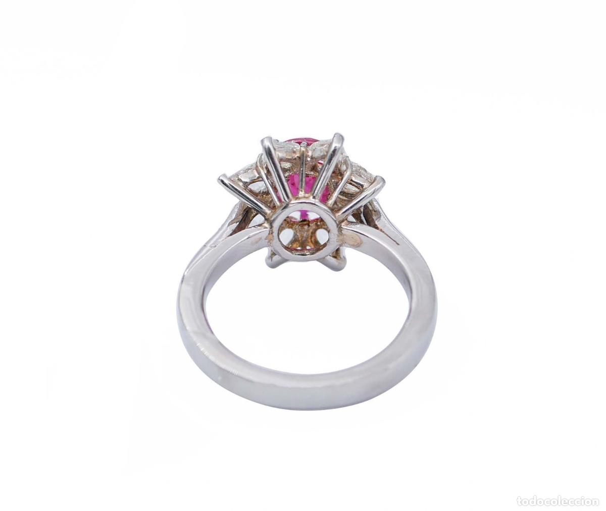 Joyeria: Anillo de rub&iacute;, diamantes y platino - Foto 3