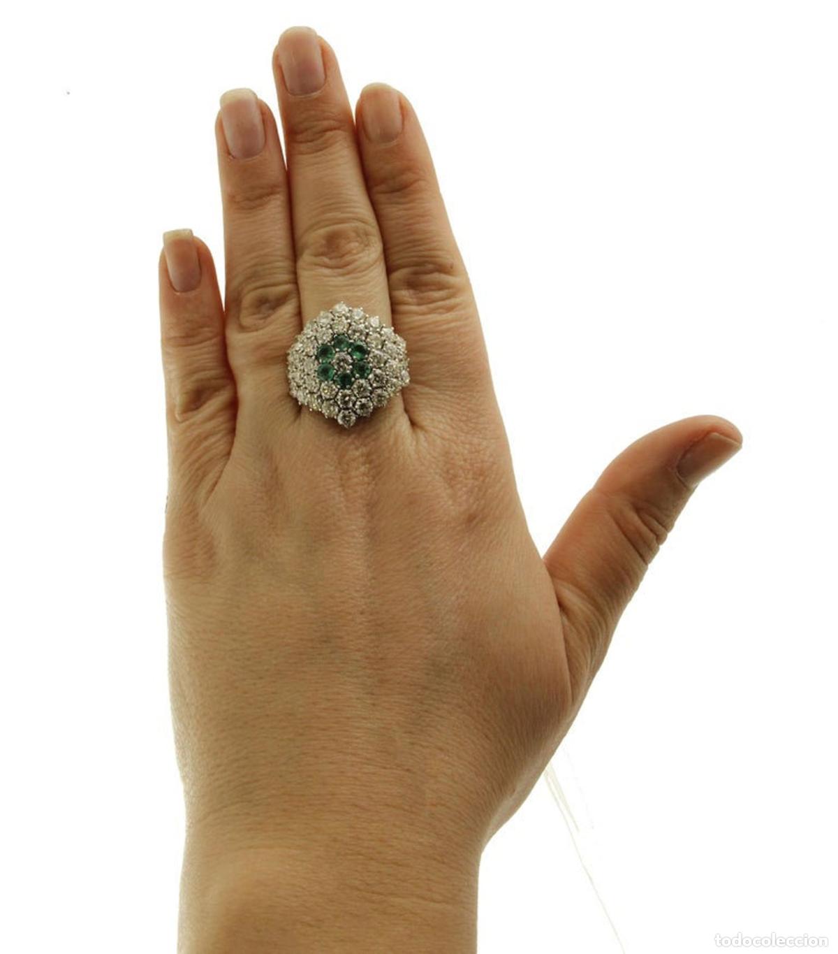 Joyeria: Anillo de oro blanco con diamantes y flor de esmeralda - Foto 3