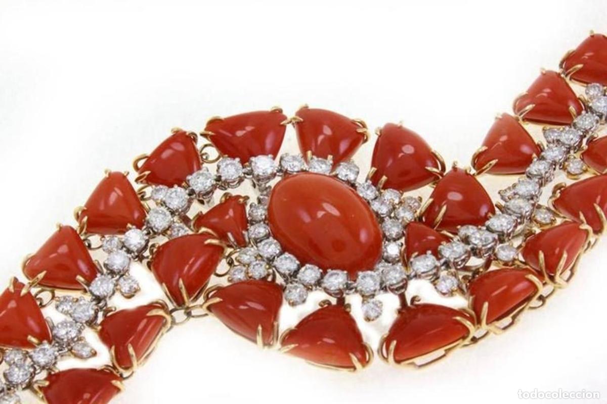 Joyeria: Pulsera triangular y ovalada de corales rojos, diamantes blancos y oro blanco y rosa. - Foto 5