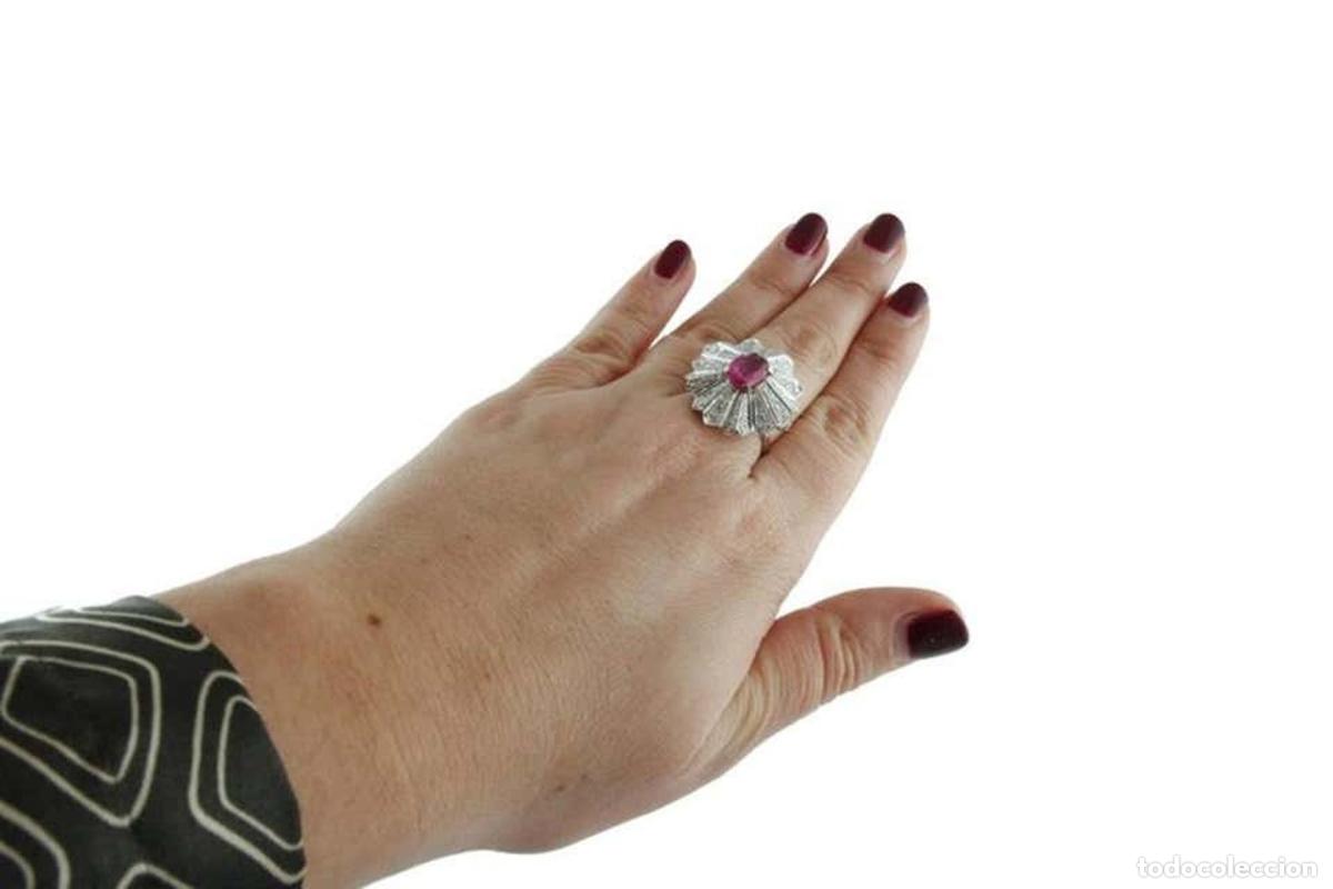 Joyeria: Anillo de oro, diamante y rub&iacute; con c&uacute;pula - Foto 2