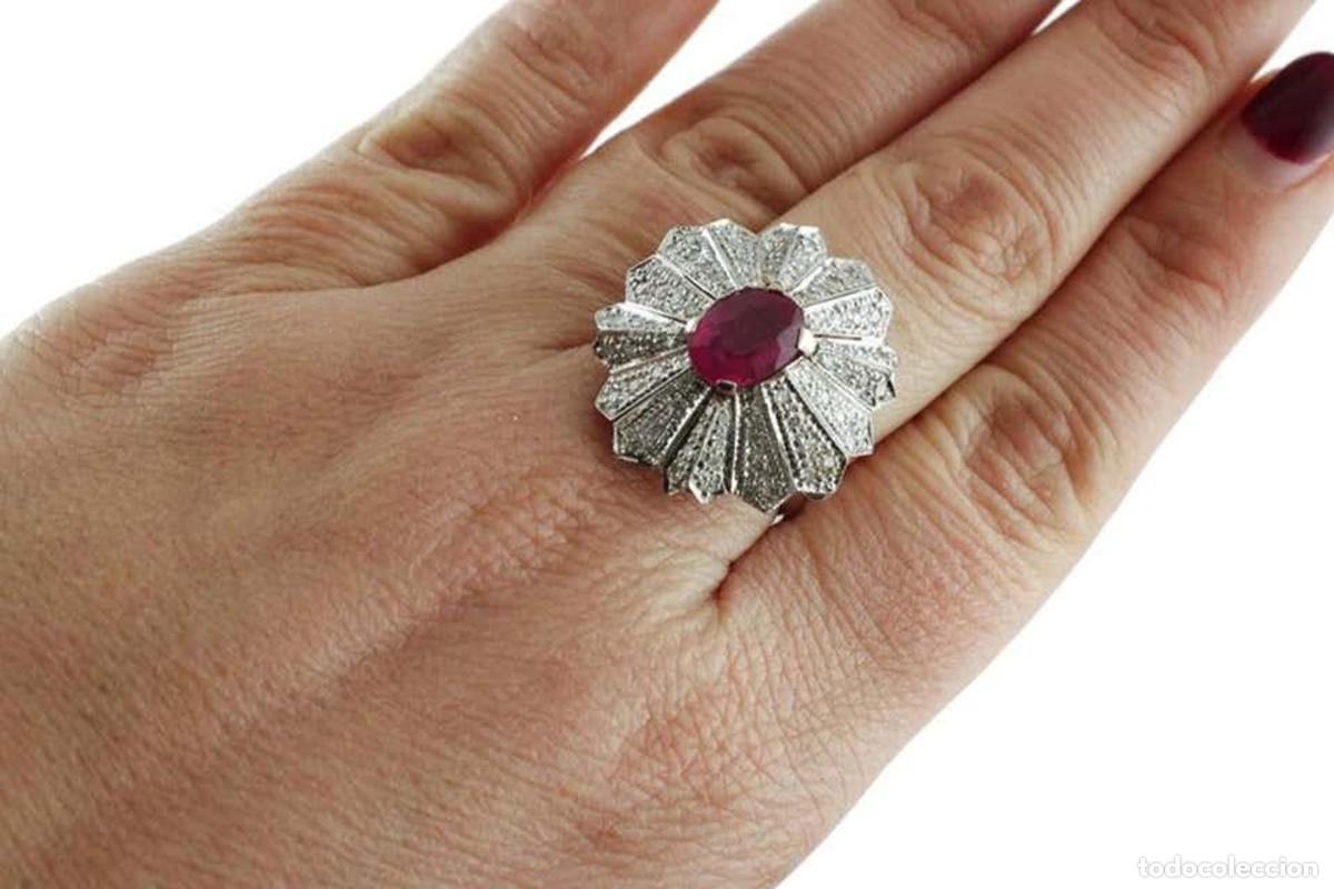Joyeria: Anillo de oro, diamante y rub&iacute; con c&uacute;pula - Foto 3