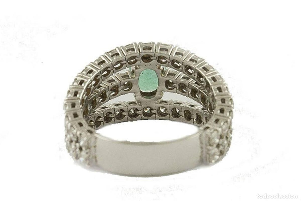 Joyeria: Anillo de compromiso de oro blanco con diamantes y esmeralda - Foto 4