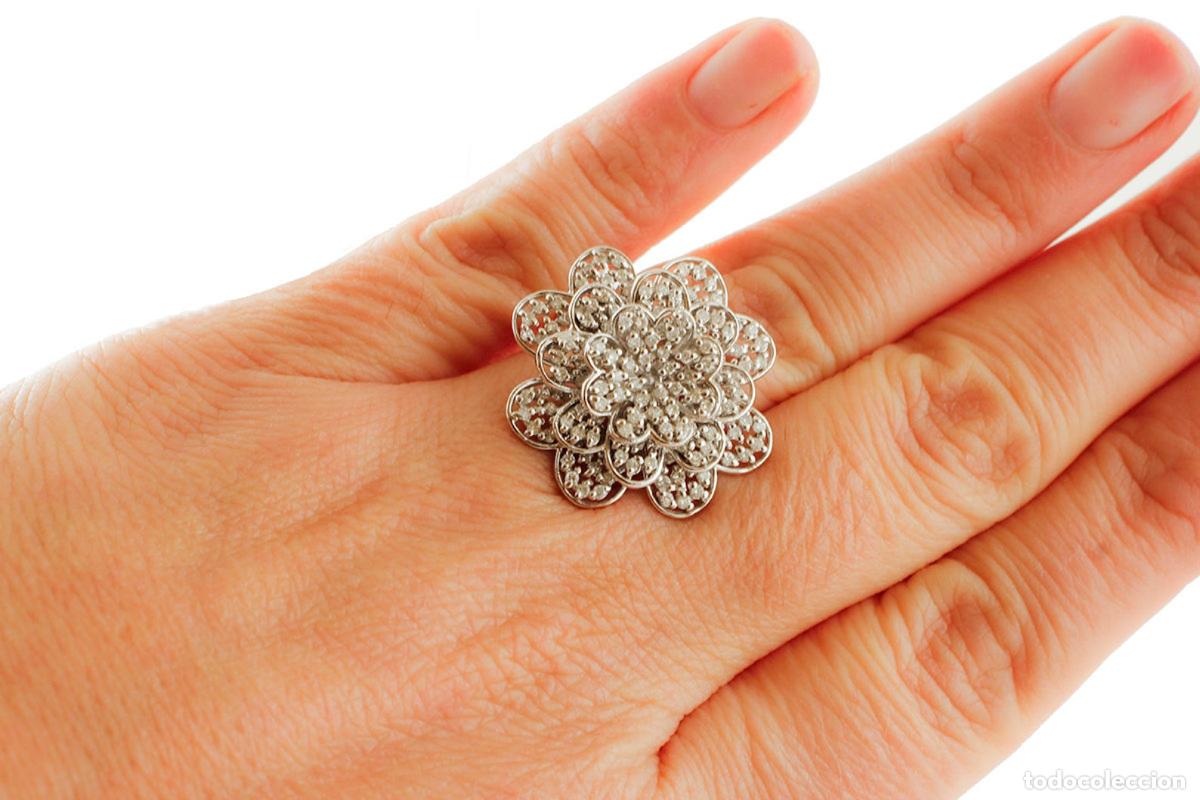 Joyeria: Anillo de diamantes con flores - Foto 2