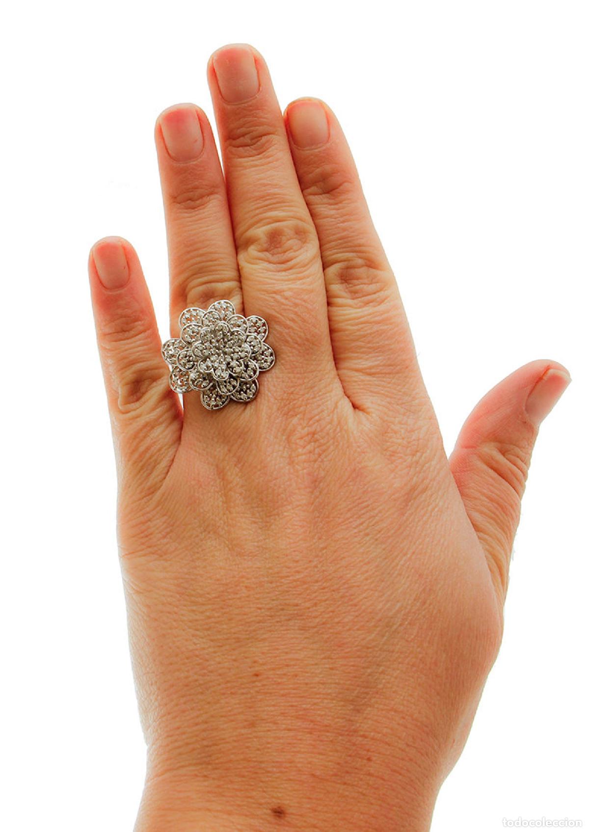 Joyeria: Anillo de diamantes con flores - Foto 3