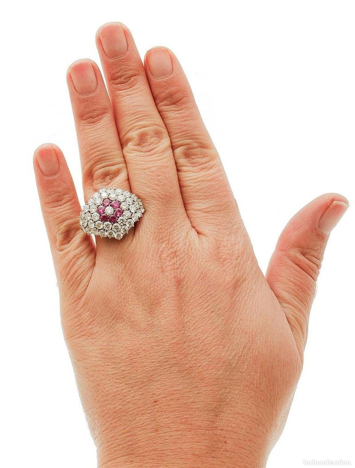 Joyeria: Anillo de oro blanco con diamantes y rub&iacute;es - Foto 2