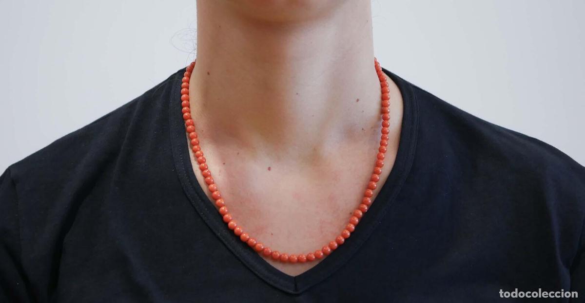 Joyeria: Collar de coral y oro amarillo de 18 quilates - Foto 3