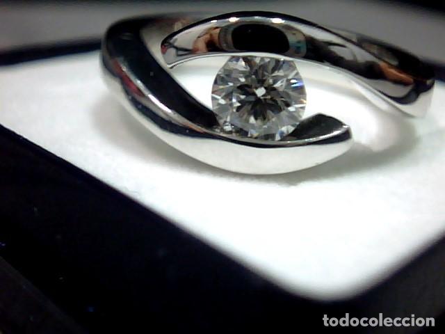 Joyeria: anillo oro blanco 18 kts con diamante - Foto 6