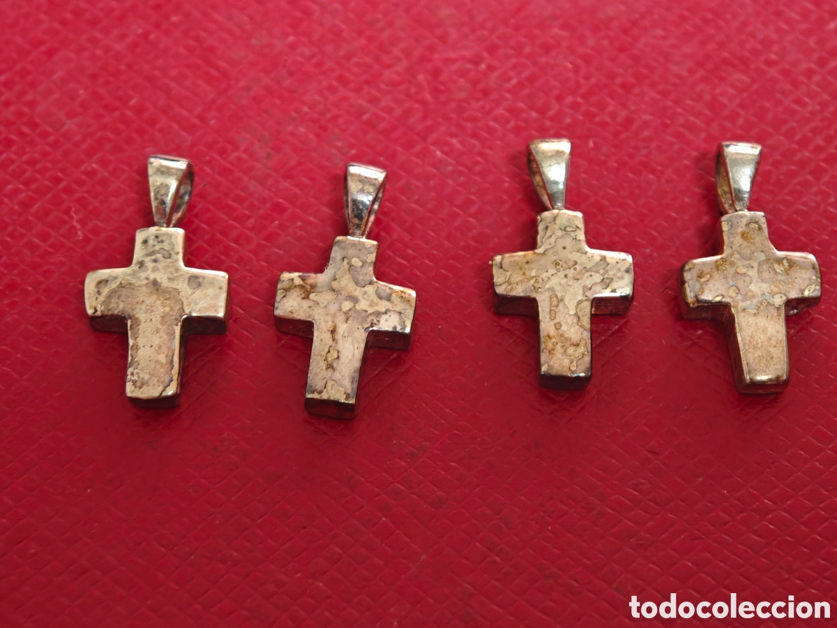 Joyeria: Cuatro peque&ntilde;os colgantes en forma de cruz plata - Foto 4