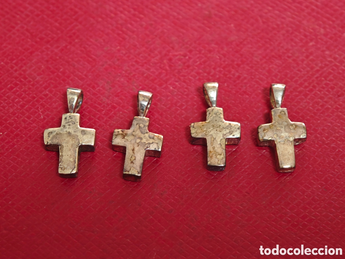 Joyeria: Cuatro peque&ntilde;os colgantes en forma de cruz plata - Foto 5