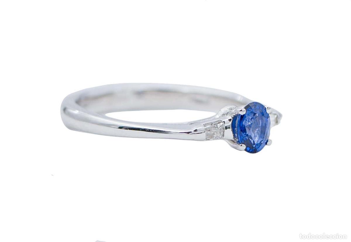 Joyeria: Anillo de oro blanco con zafiro y diamantes - Foto 6
