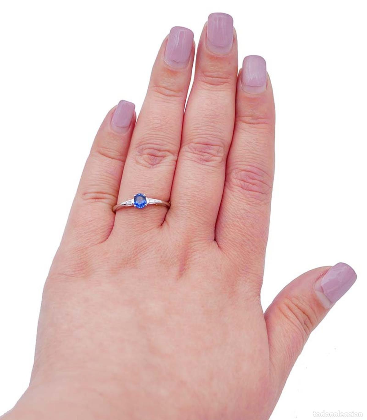Joyeria: Anillo de oro blanco con zafiro y diamantes - Foto 9