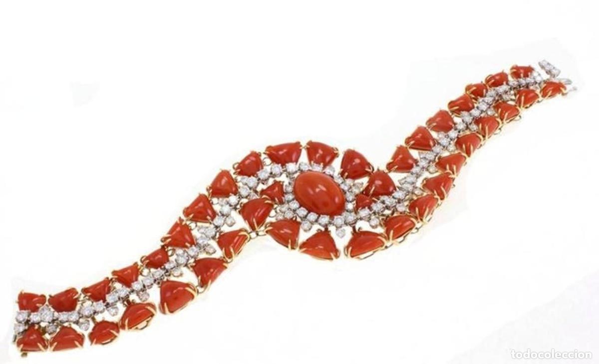 Joyeria: Pulsera triangular y ovalada de corales rojos, diamantes blancos y oro blanco y rosa. - Foto 13