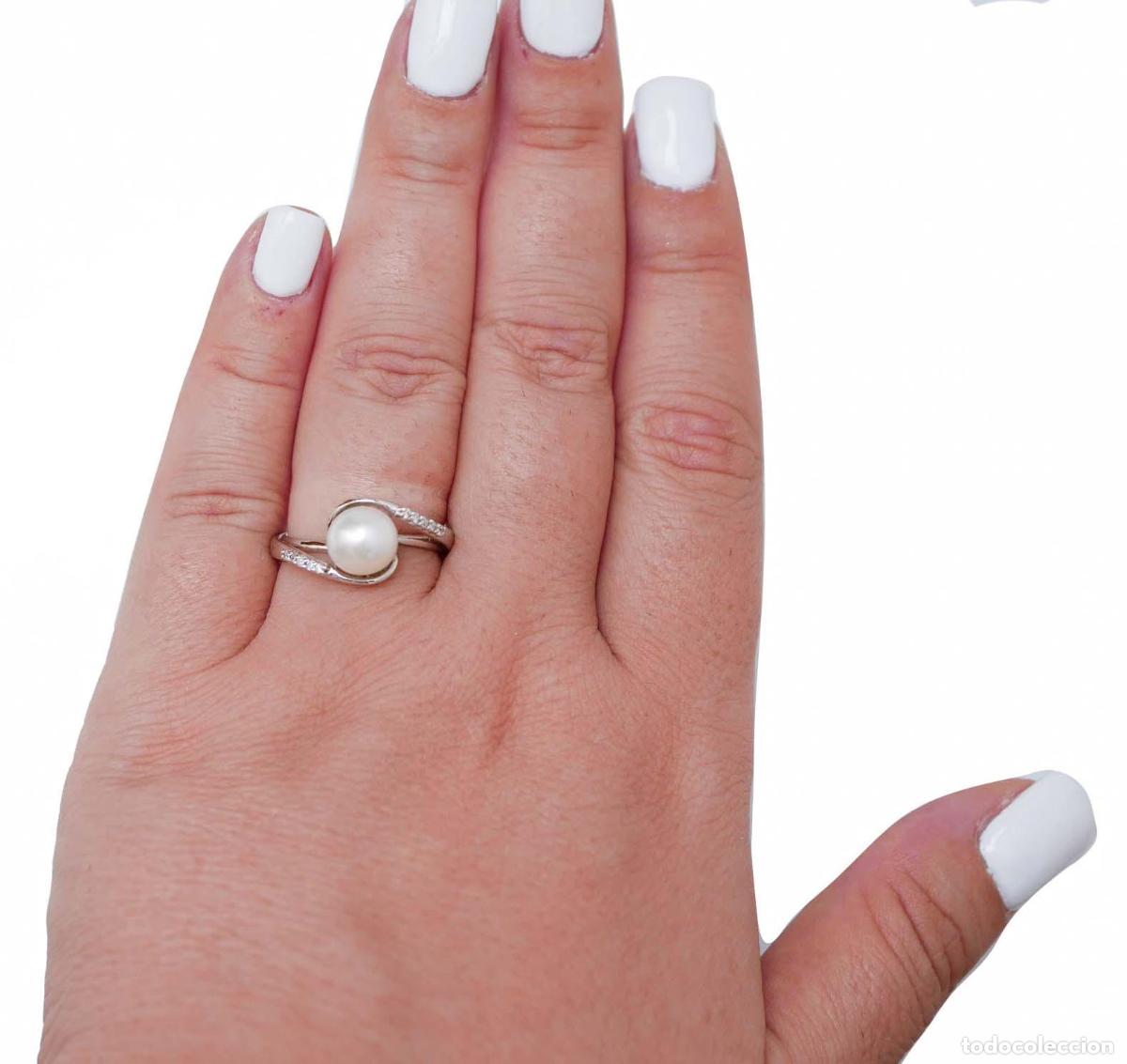 Joyeria: Anillo de oro blanco de 18 quilates con perla y diamantes - Foto 3