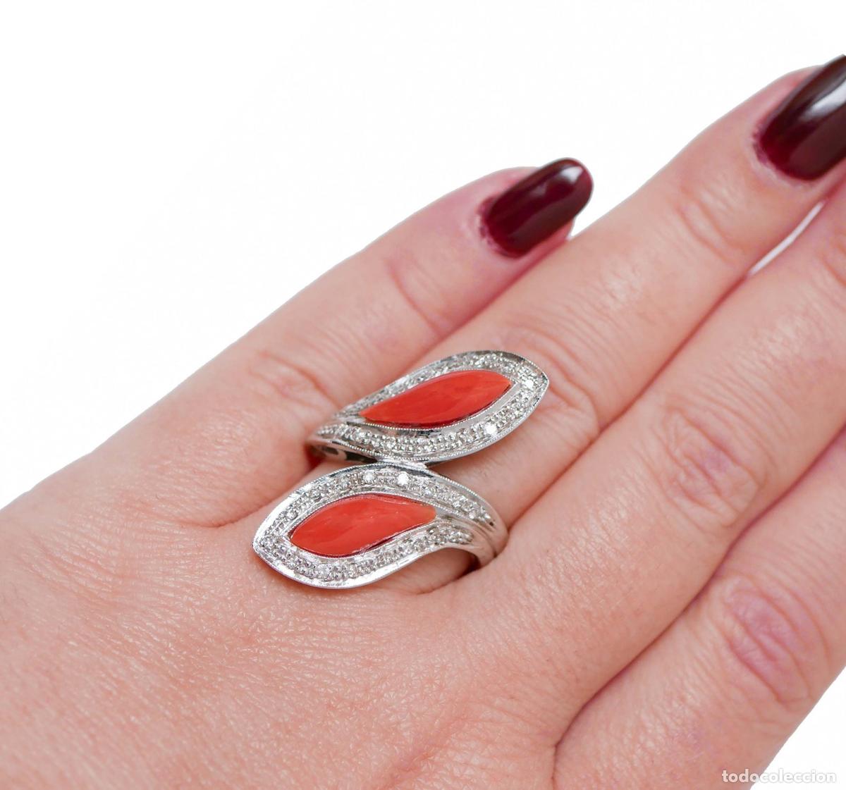 Joyeria: Anillo de oro blanco con coral y diamantes - Foto 8