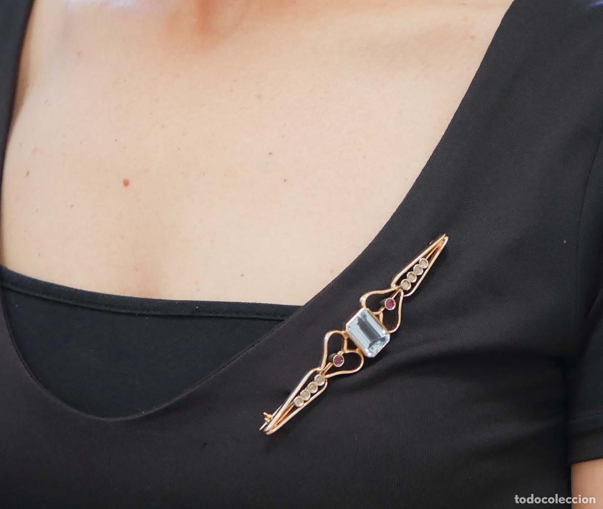 Joyeria: Broche de topacio, rub&iacute;es, diamantes y oro rosa - Foto 7