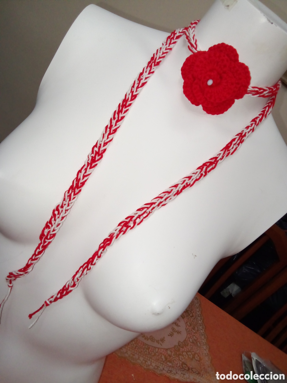 Joyeria: Collar tejido tono rojo y blanco - Foto 2