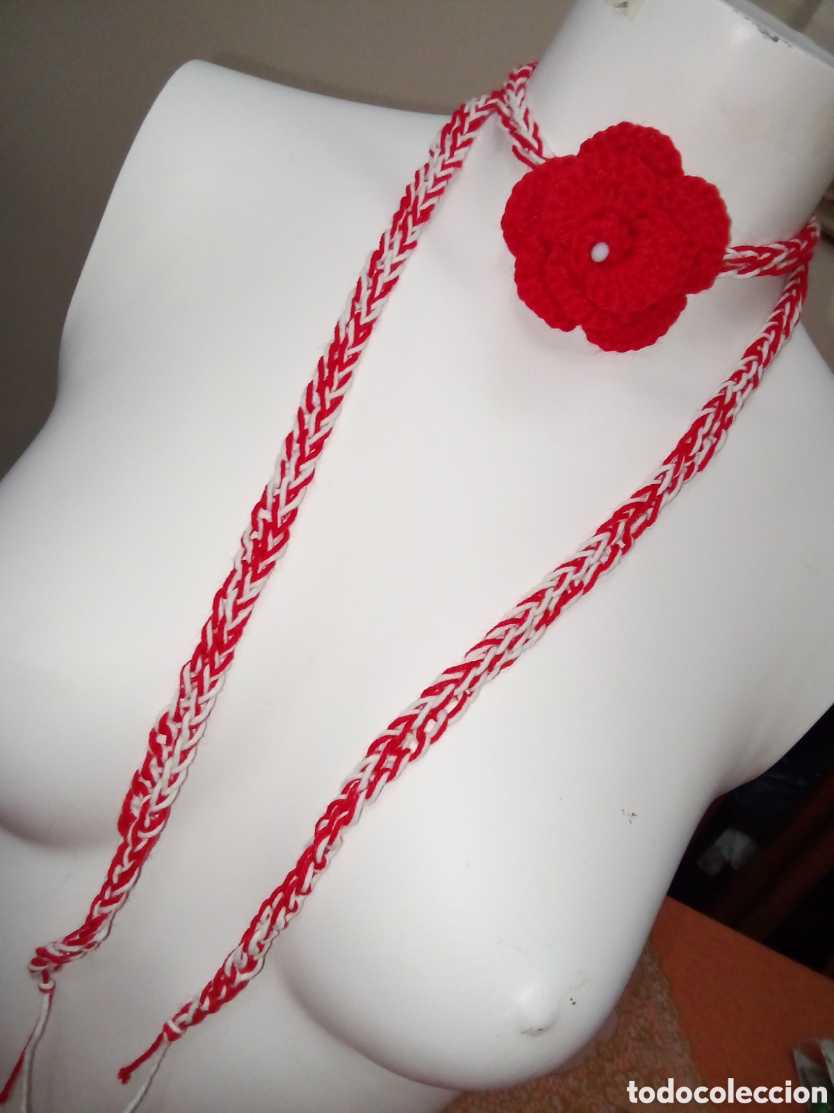Joyeria: Collar tejido tono rojo y blanco - Foto 1