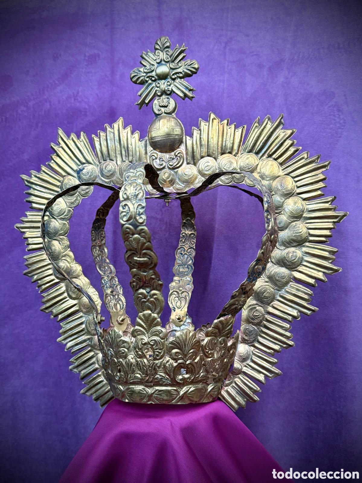 Joyeria: Corona antequerana de lat&oacute;n repujado - Foto 2