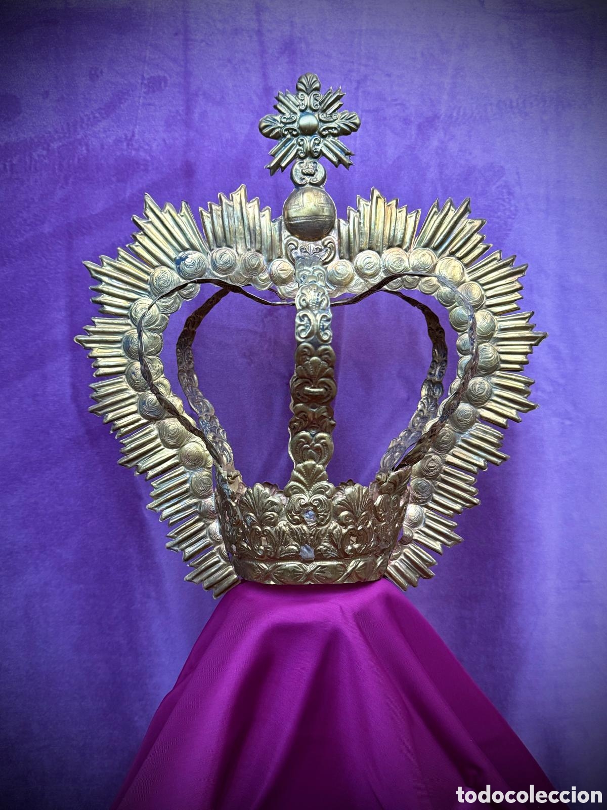 Joyeria: Corona antequerana de lat&oacute;n repujado - Foto 3