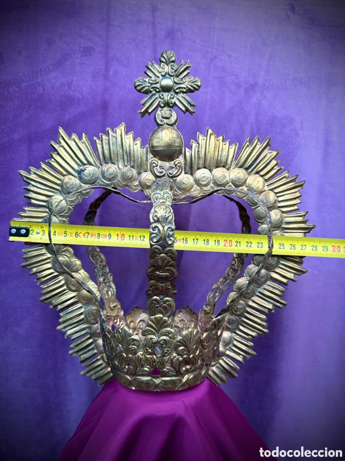 Joyeria: Corona antequerana de lat&oacute;n repujado - Foto 4