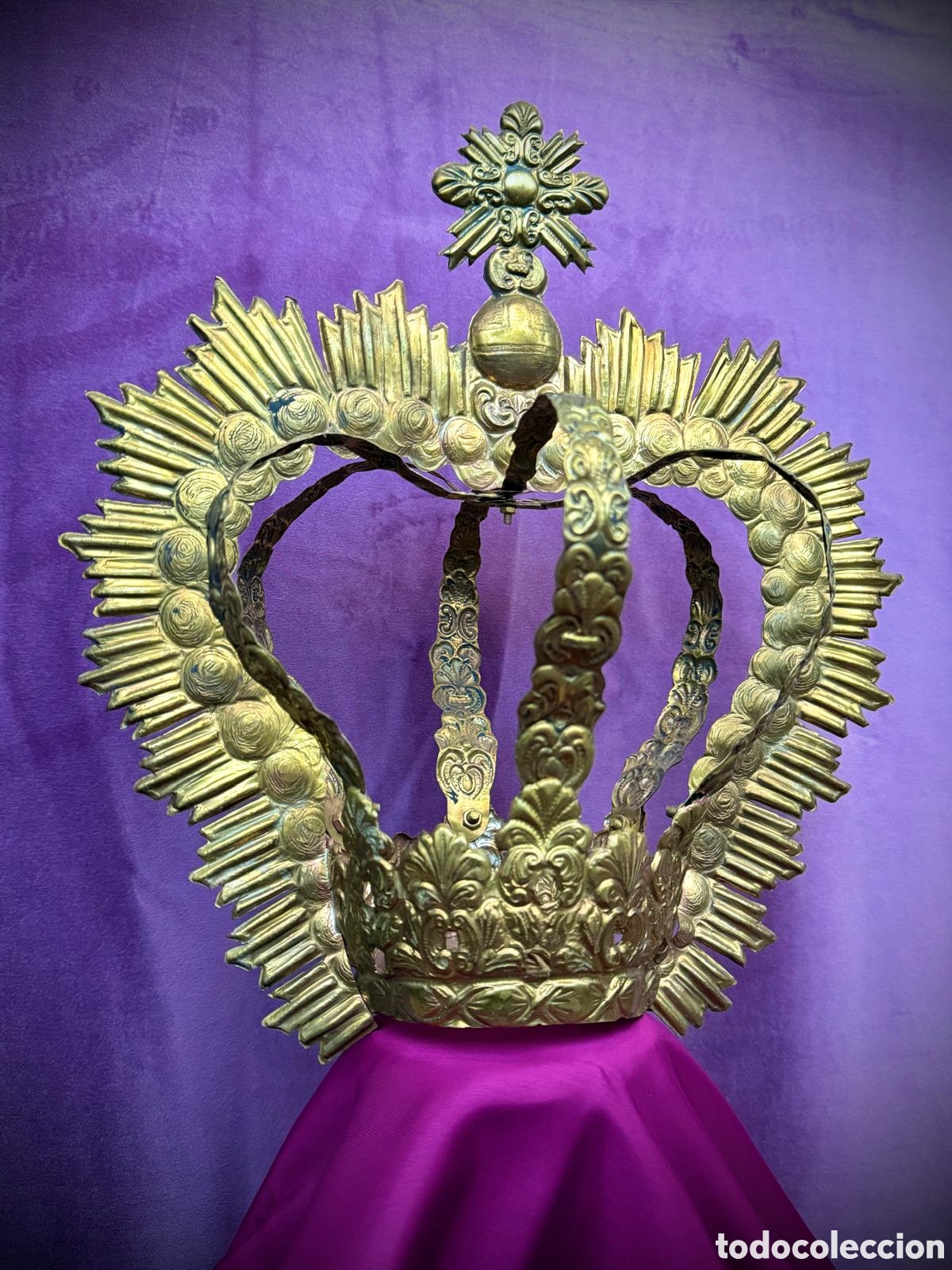 Joyeria: Corona antequerana de lat&oacute;n repujado - Foto 1