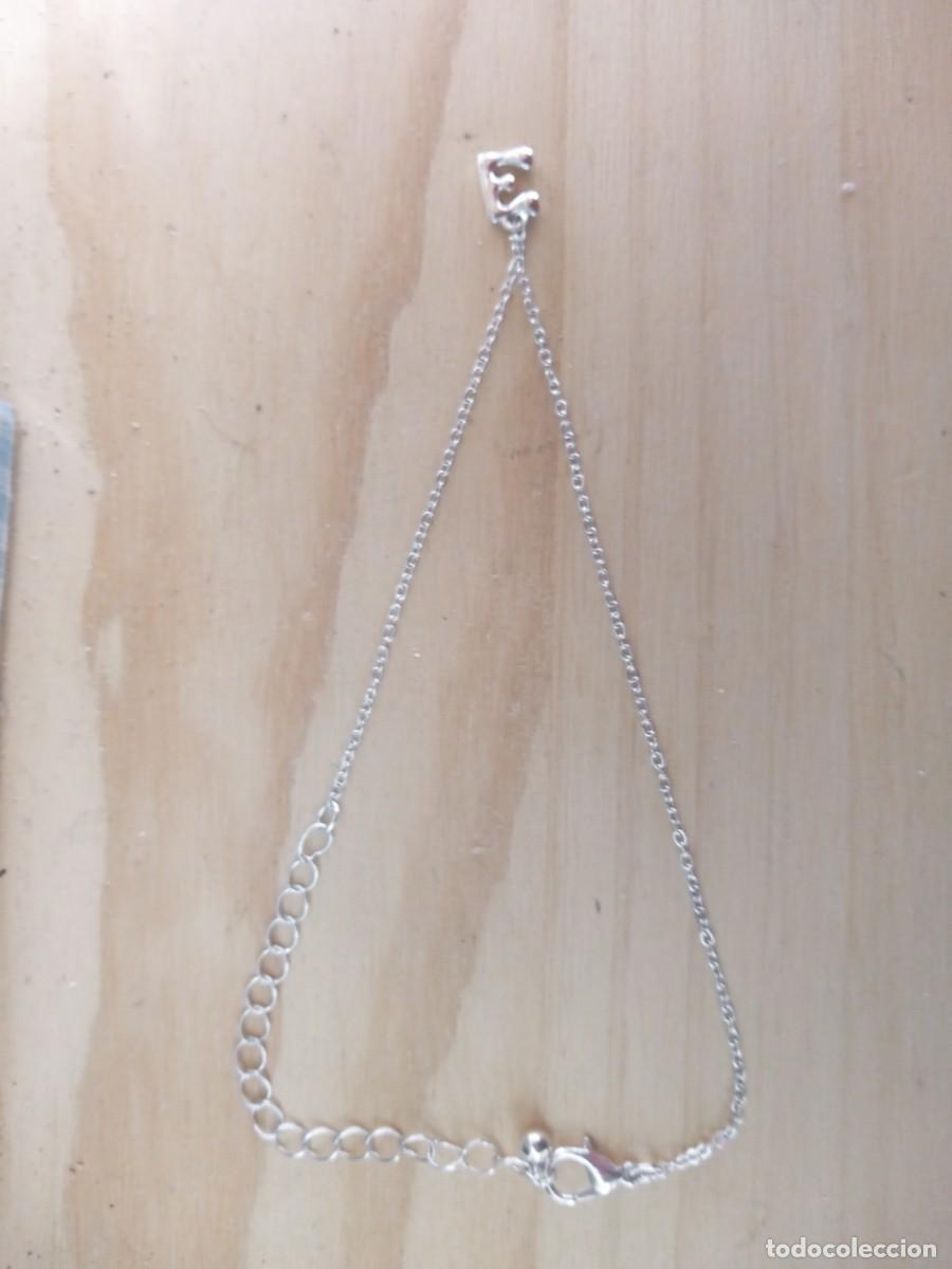 Joyeria: BONITO COLGANTE Y CADENA . ( LETRA. E. ) - Foto 2
